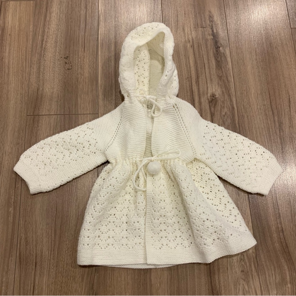 ☀️ 3/$15 Vintage Knit Hooded Sweater